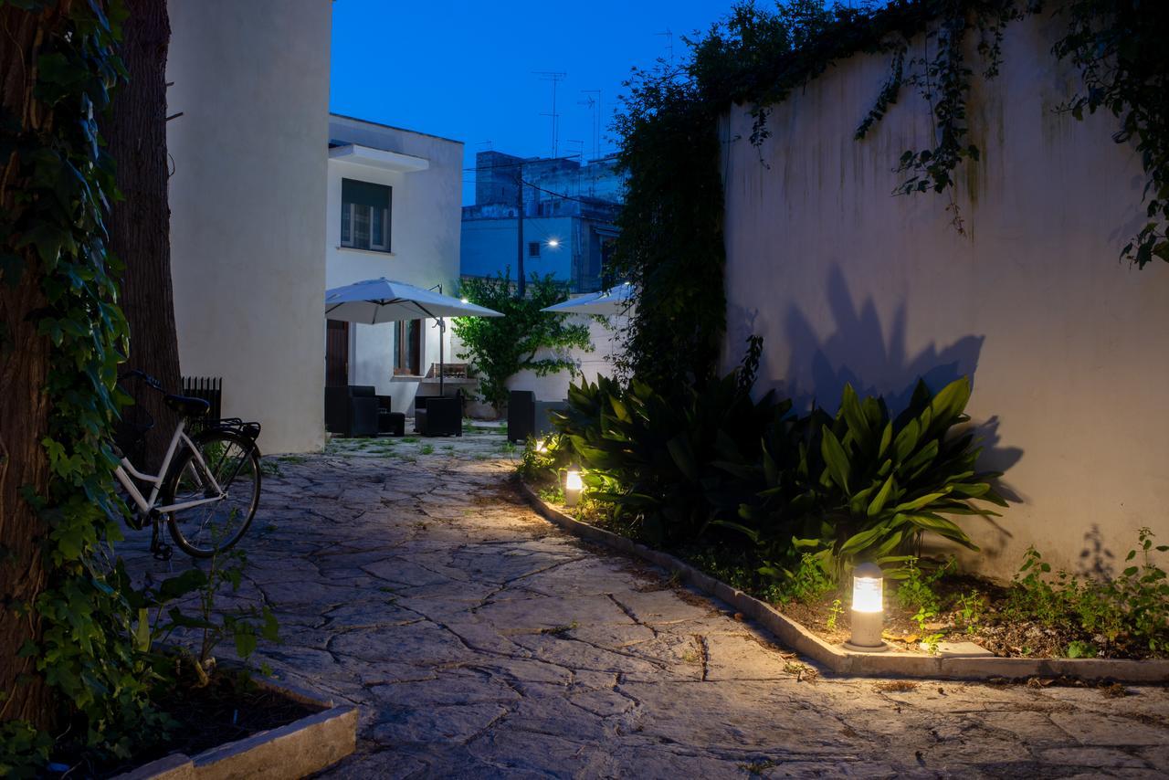 Villa Domus Salento Suites & Rooms Con Parcheggio Privato In Loco Lecce Exterior photo